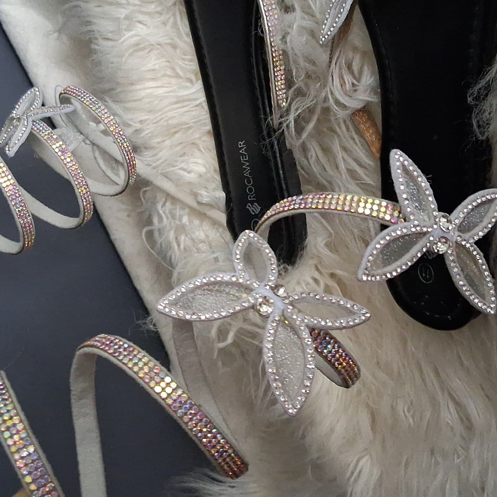 Rocawear Amazing Rhinstone Sandals - Picture 9 of 15